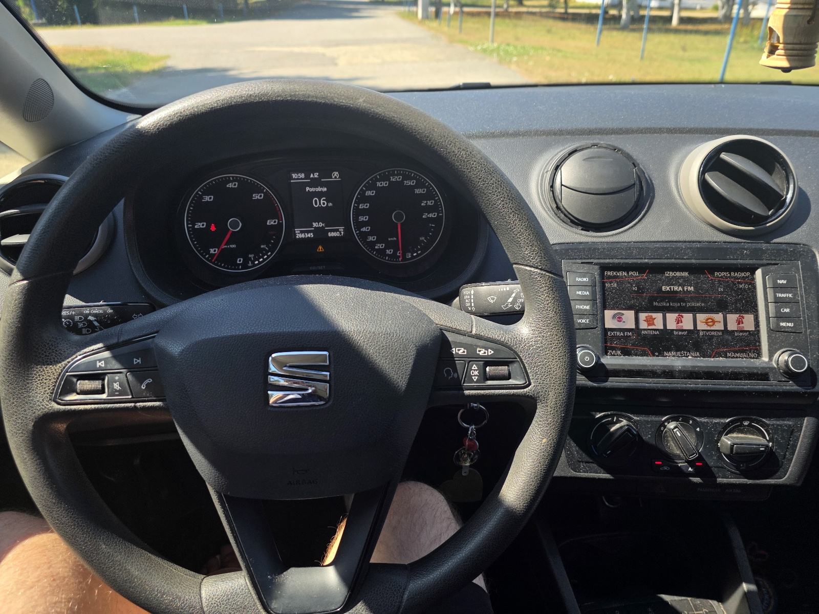 Seat Ibiza 1,4 TDI,navi,klima,pdc, fotografija 6