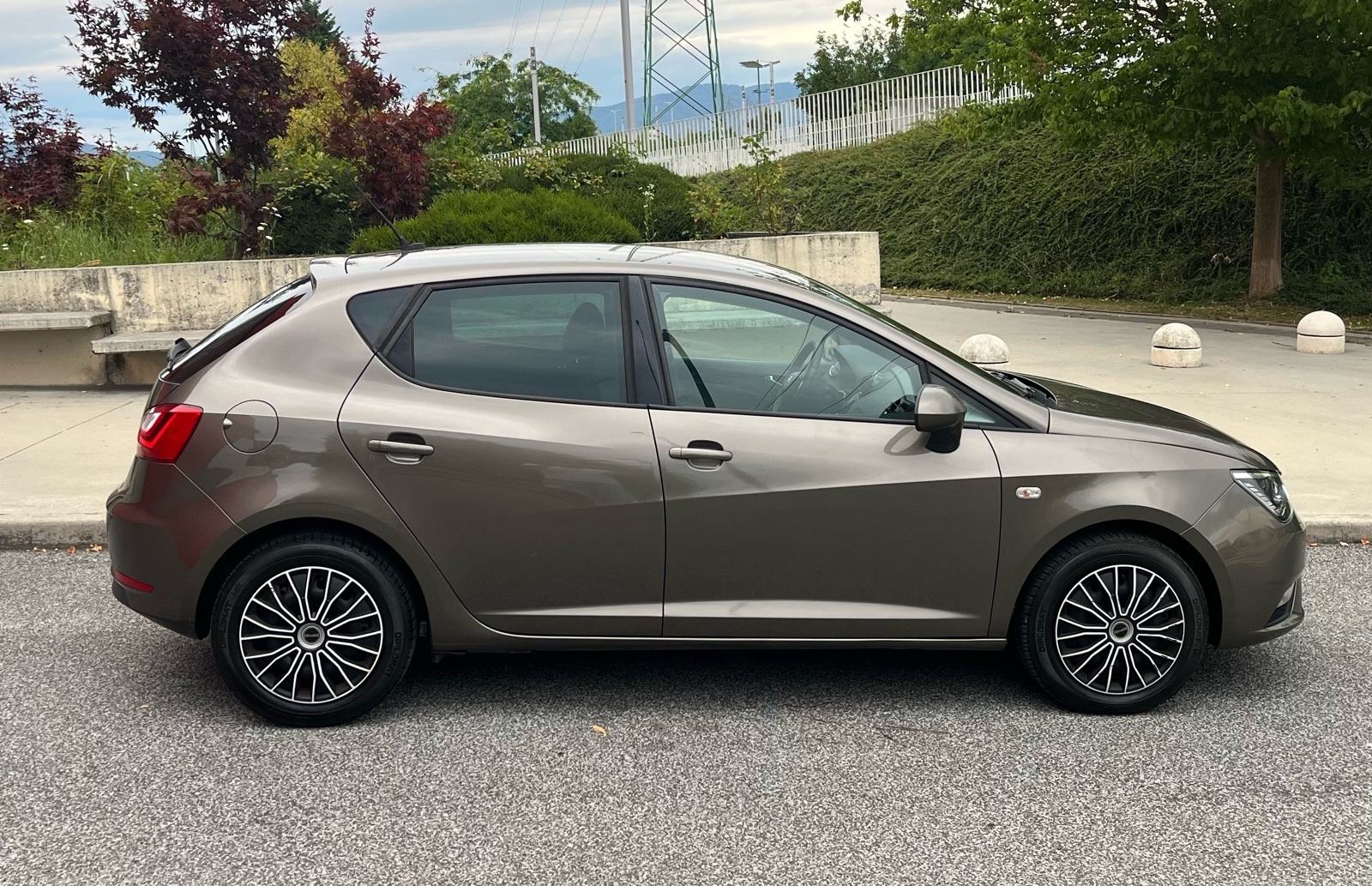 Seat Ibiza 1,4 TDI NAVI/PDC/CARPLAY/, fotografija 7