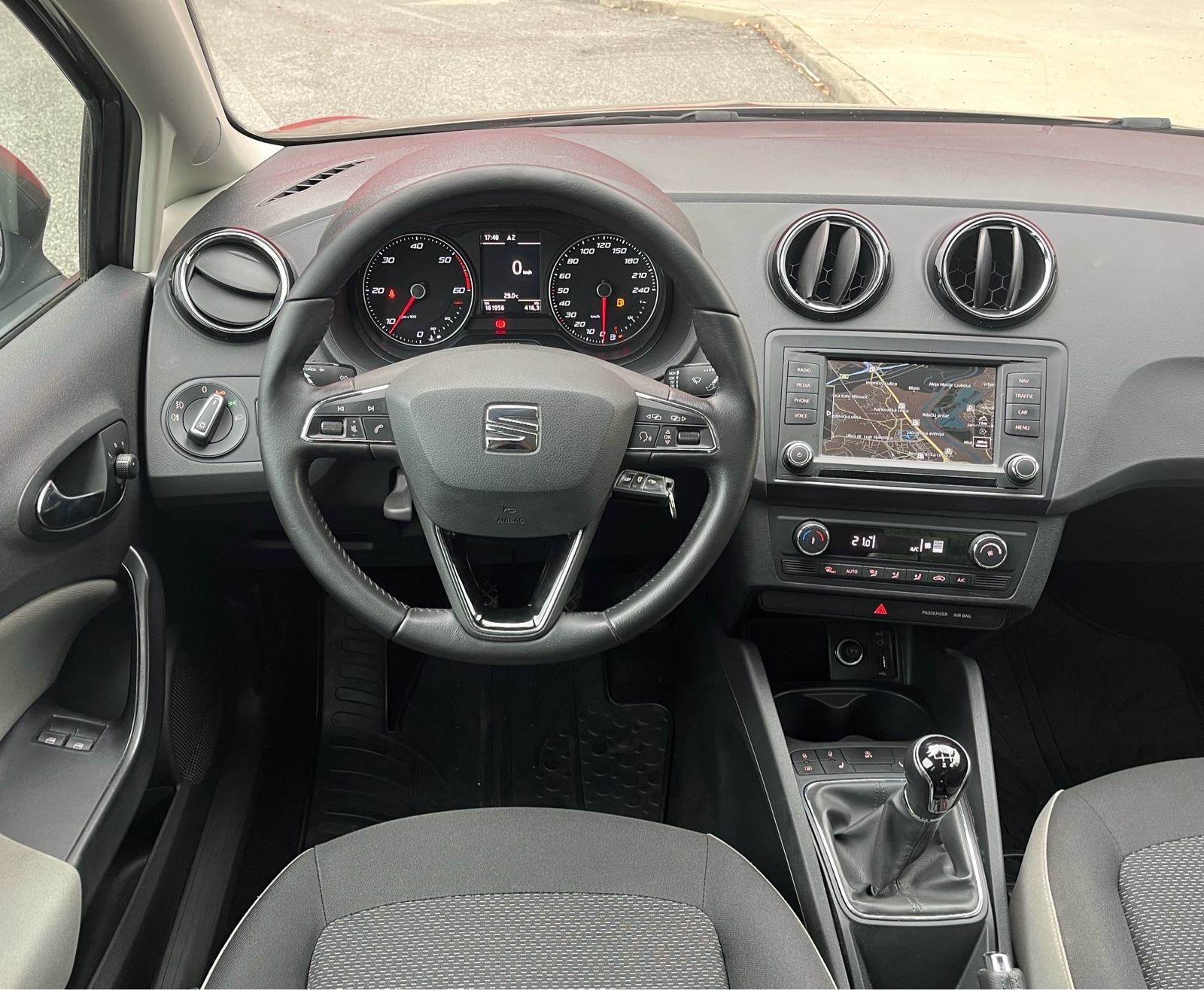 Seat Ibiza 1,4 TDI NAVI/PDC/CARPLAY/, fotografija 9