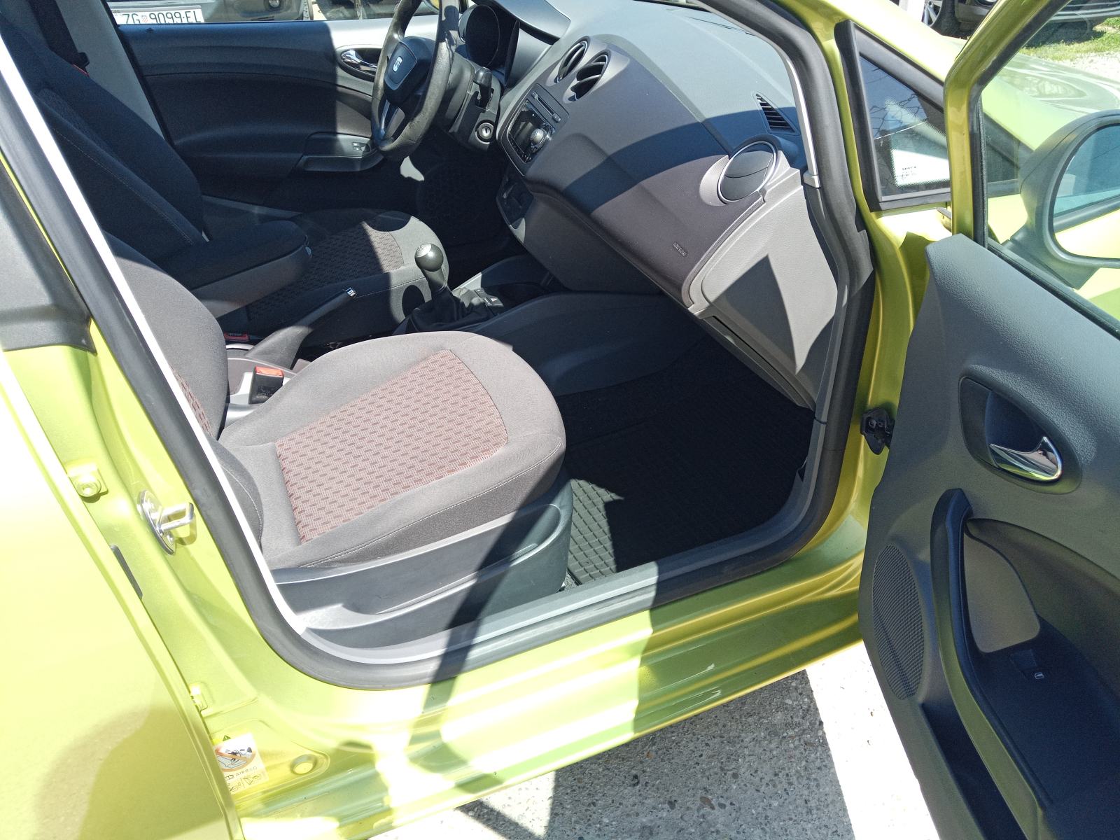 Seat Ibiza 1,4 TDI klima, 5 vrata, ALU, samo 96.000km. 59kw., fotografija 11