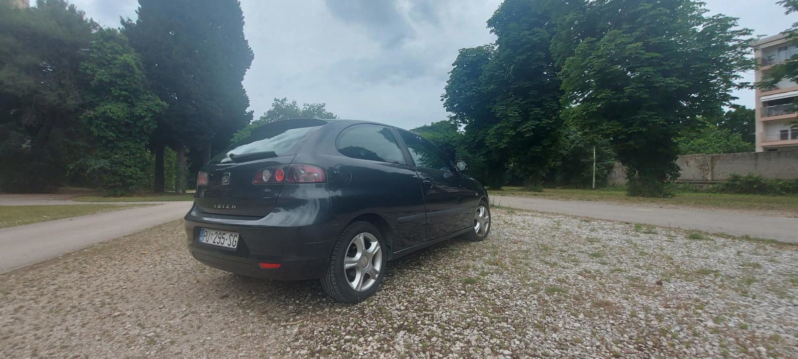 Seat Ibiza 1,4 - registrirano do 07/2027, fotografija 7