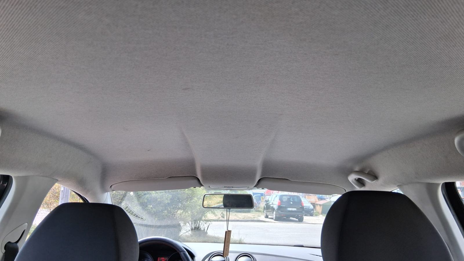 Seat Ibiza 1,6 TDI--reg 1god-org.km..servisna knjiga.hitno. 2650eur, fotografija 9