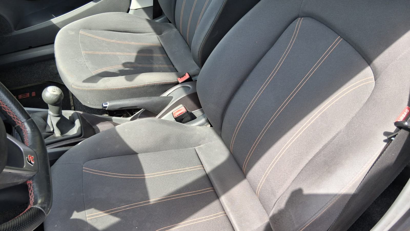 Seat Ibiza 1,6 TDI--reg 1god-org.km..servisna knjiga.hitno. 2650eur, fotografija 10