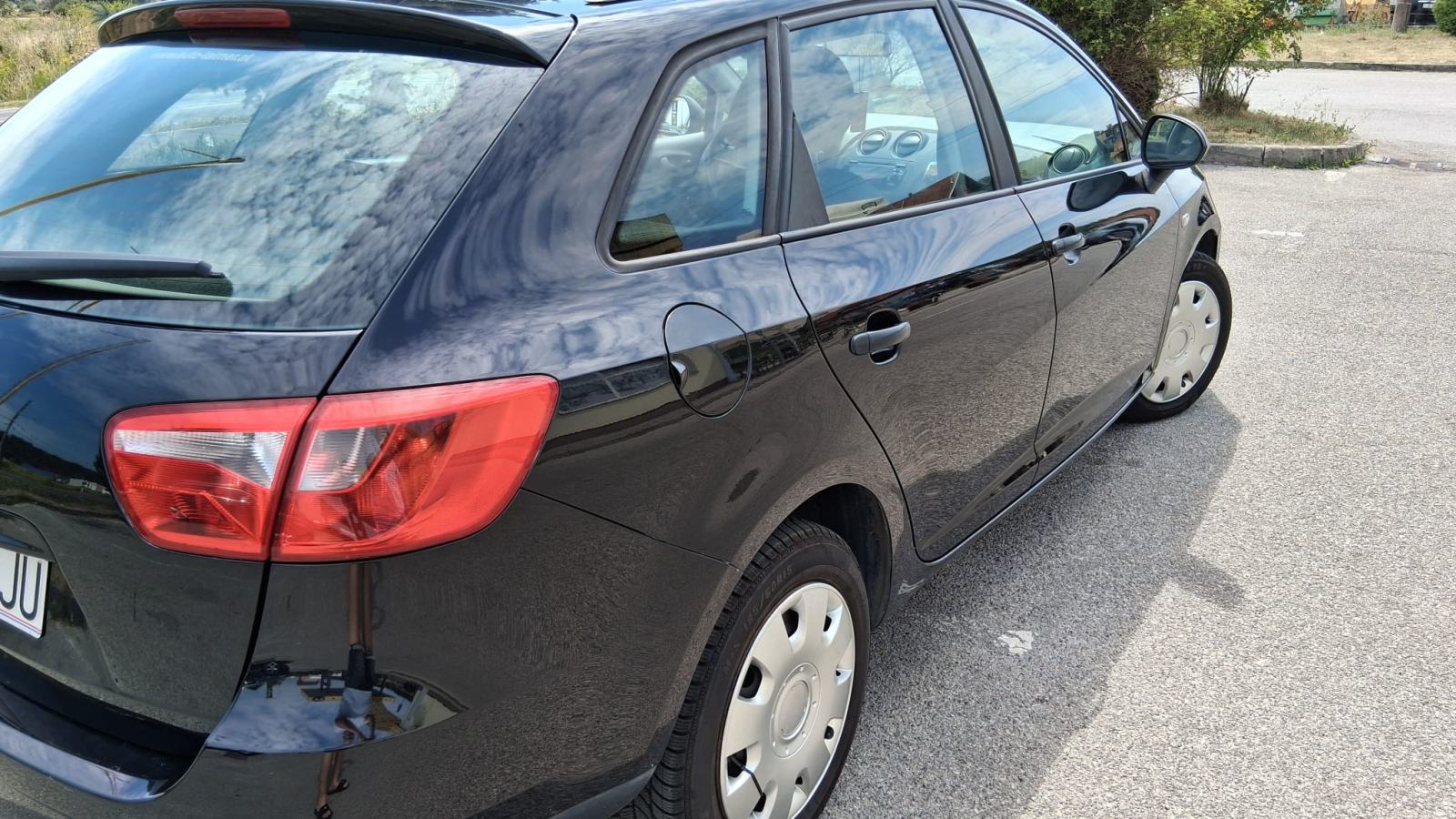 Seat Ibiza 1,6 TDI--reg 1god-org.km..servisna knjiga.hitno. 2650eur, fotografija 7