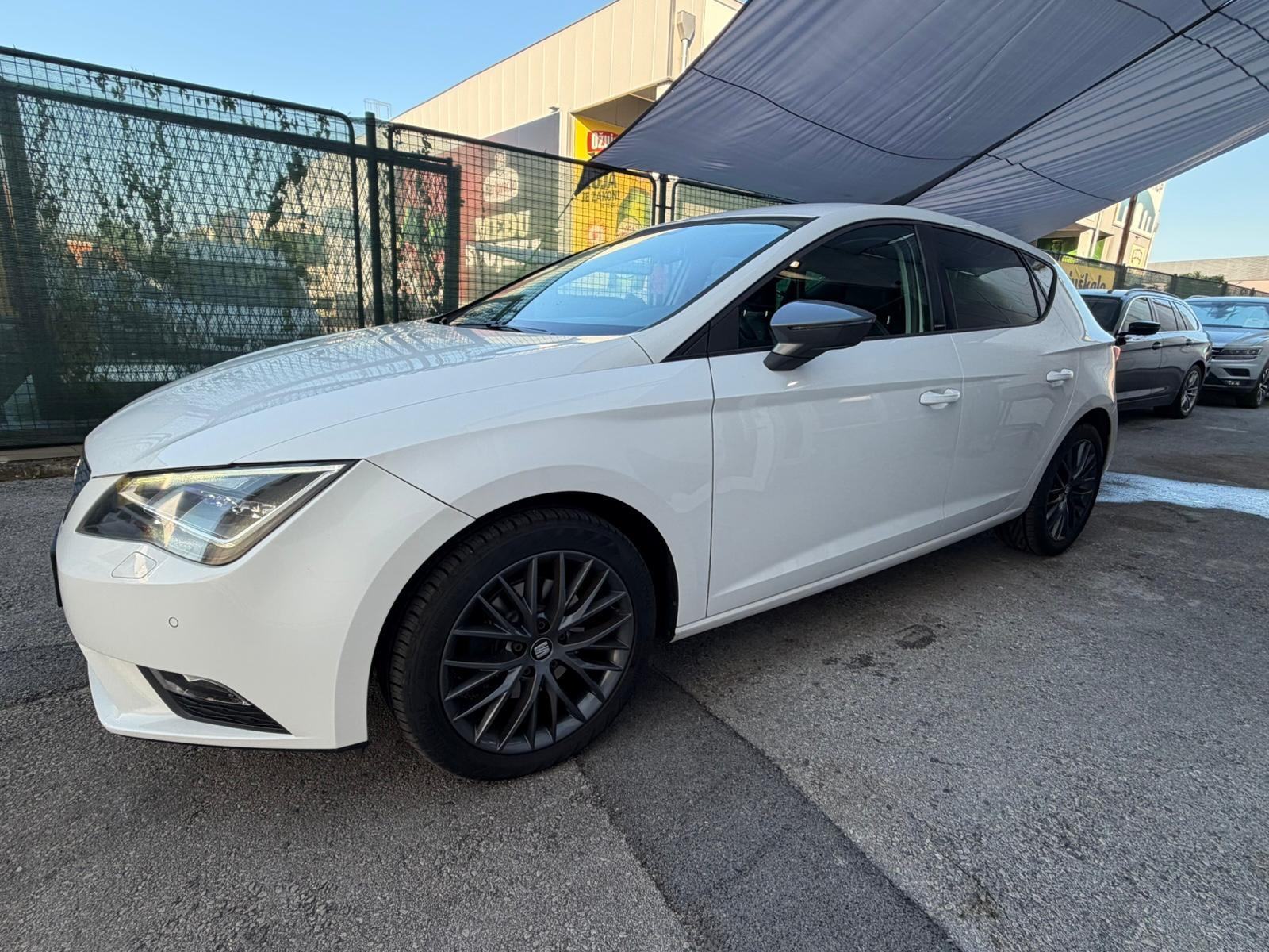 Seat Leon 1,4 TSI Reg 04/2027, fotografija 3