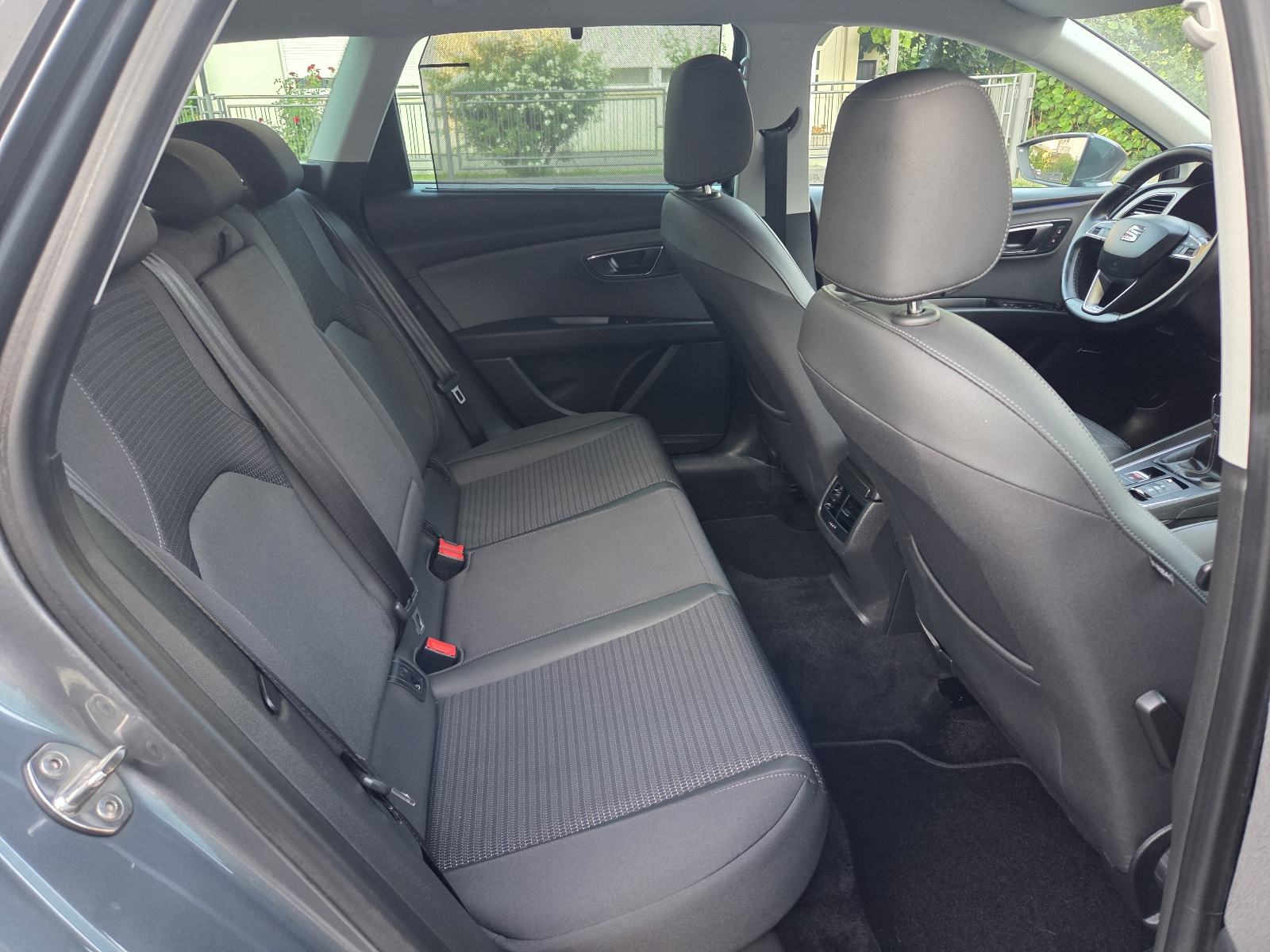 Seat Leon 1,4 TSI, SERVISNA, REG.07/27. EXCELENCE, ODLIČAN., fotografija 13