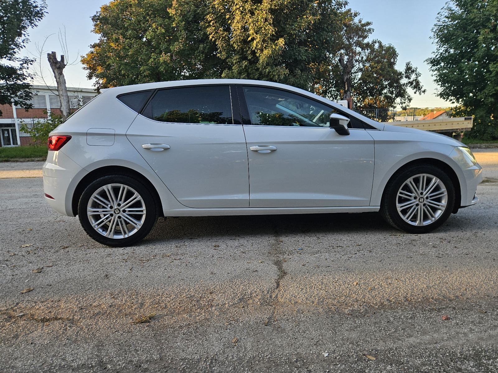 Seat Leon 1,4 TSI virtual, fotografija 1