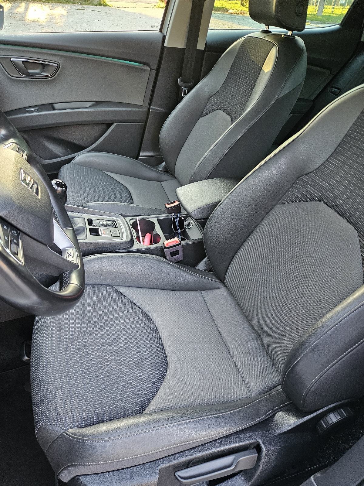 Seat Leon 1,4 TSI virtual, fotografija 11