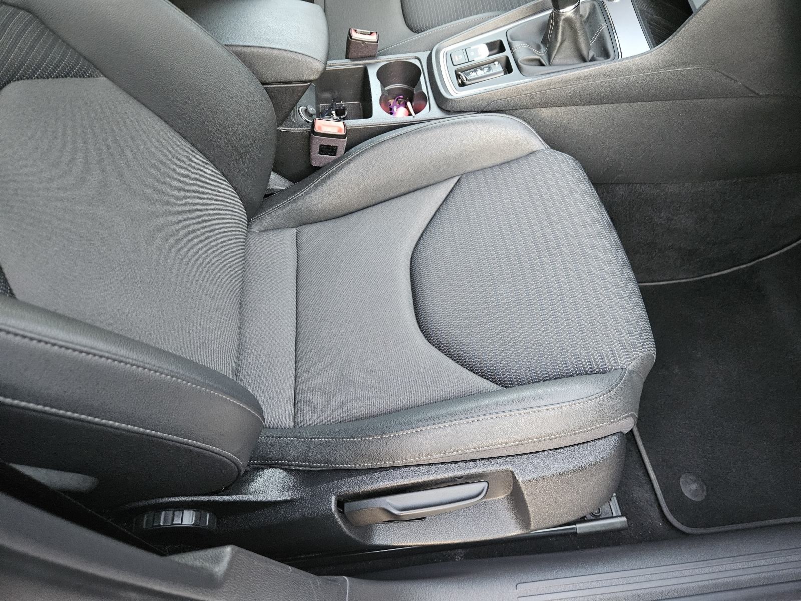 Seat Leon 1,4 TSI virtual, fotografija 14