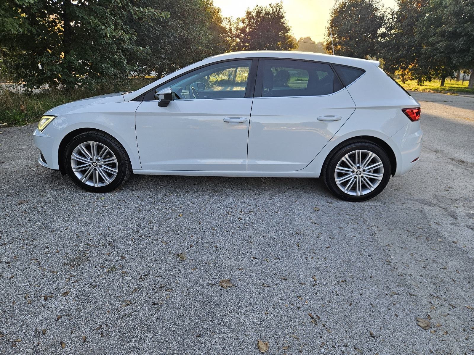 Seat Leon 1,4 TSI virtual, fotografija 2