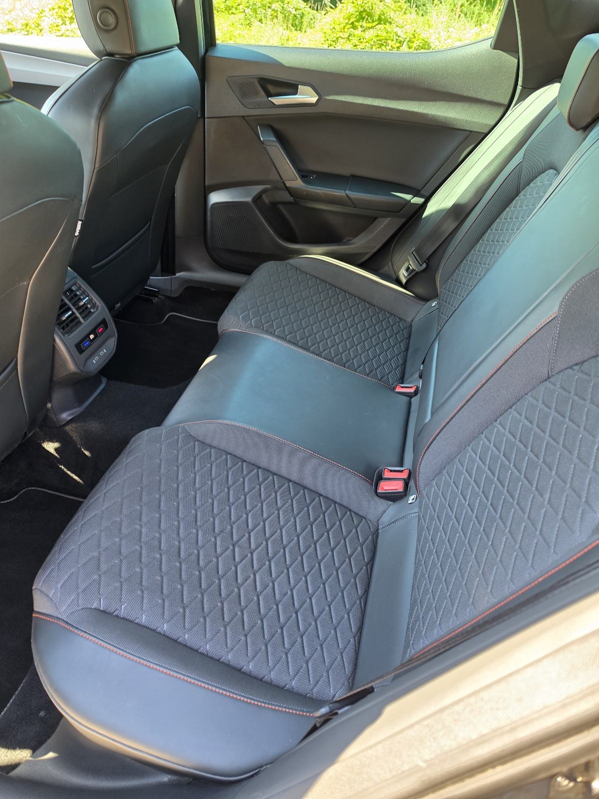 Seat Leon 1,5 eTSI FR DSG, fotografija 12