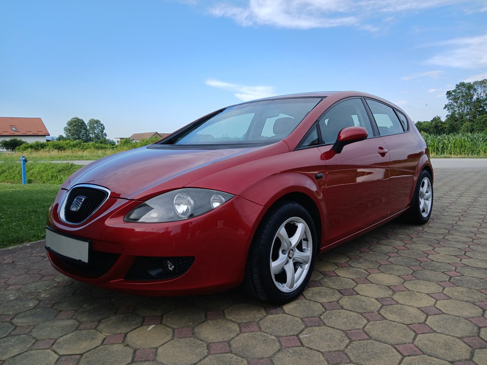 Seat Leon 1,6 BENZIN+PLIN-IZVRSNO STANJE-KUKA-NIJE UVOZ-reg 08/2027, fotografija 7