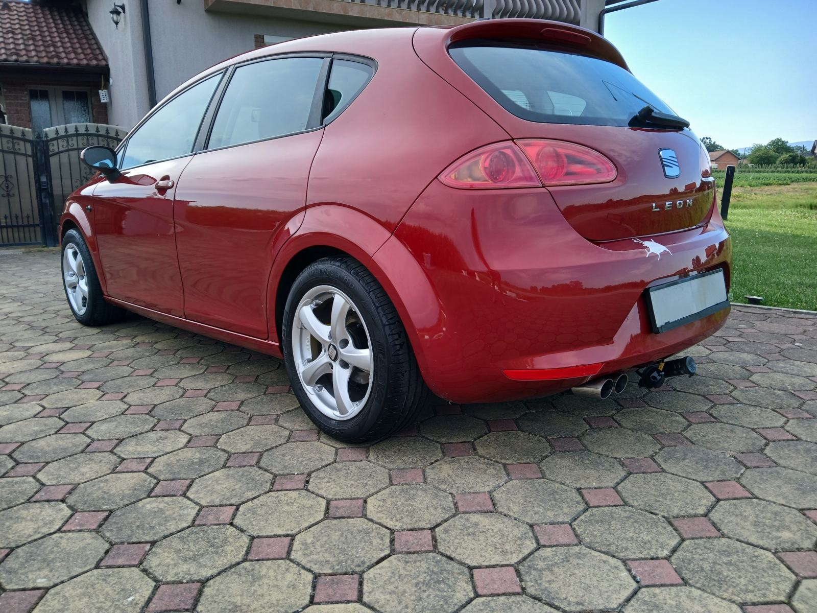 Seat Leon 1,6 BENZIN+PLIN-IZVRSNO STANJE-KUKA-NIJE UVOZ-reg 08/2027, fotografija 12