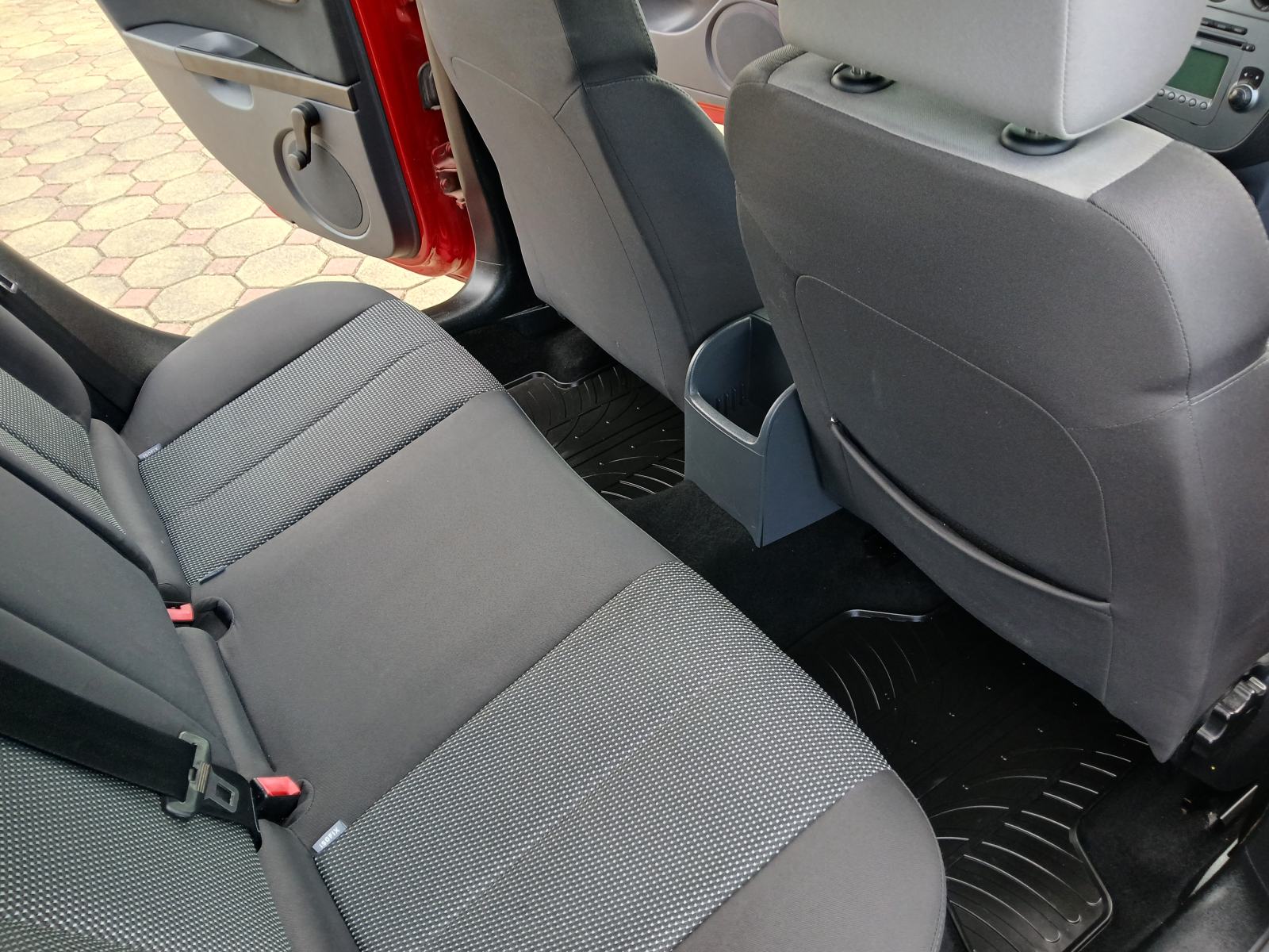 Seat Leon 1,6 BENZIN+PLIN-IZVRSNO STANJE-KUKA-NIJE UVOZ-reg 08/2027, fotografija 16