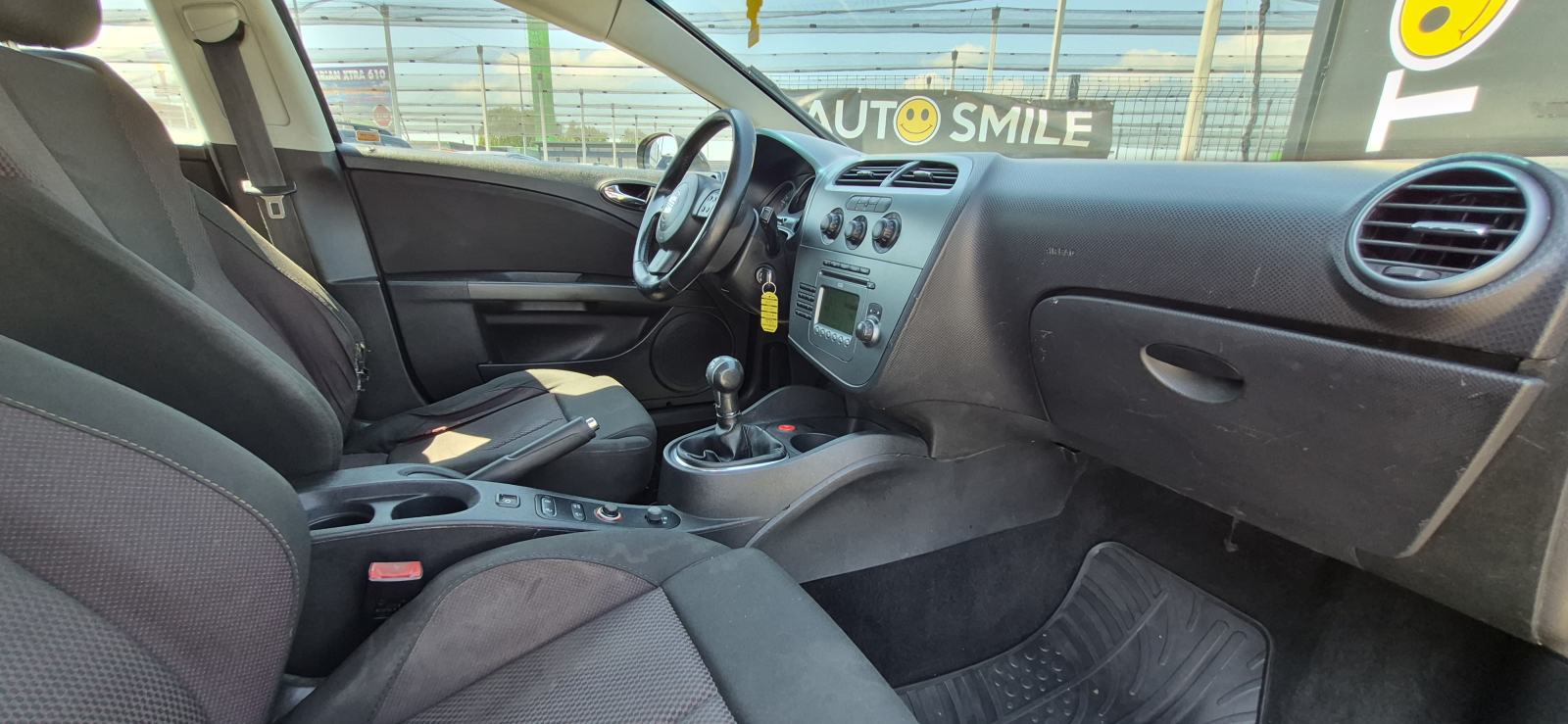 Seat Leon 1,6B, HR AUTO, CENTRALNO, MAGLENKE, ALU FELGE, REG.08/26..., fotografija 20