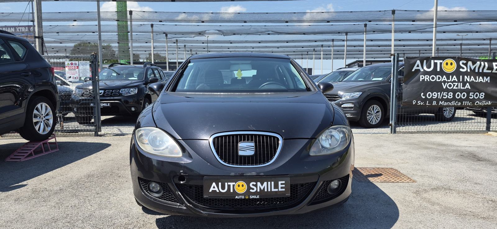 Seat Leon 1,6B, HR AUTO, CENTRALNO, MAGLENKE, ALU FELGE, REG.08/26..., fotografija 3