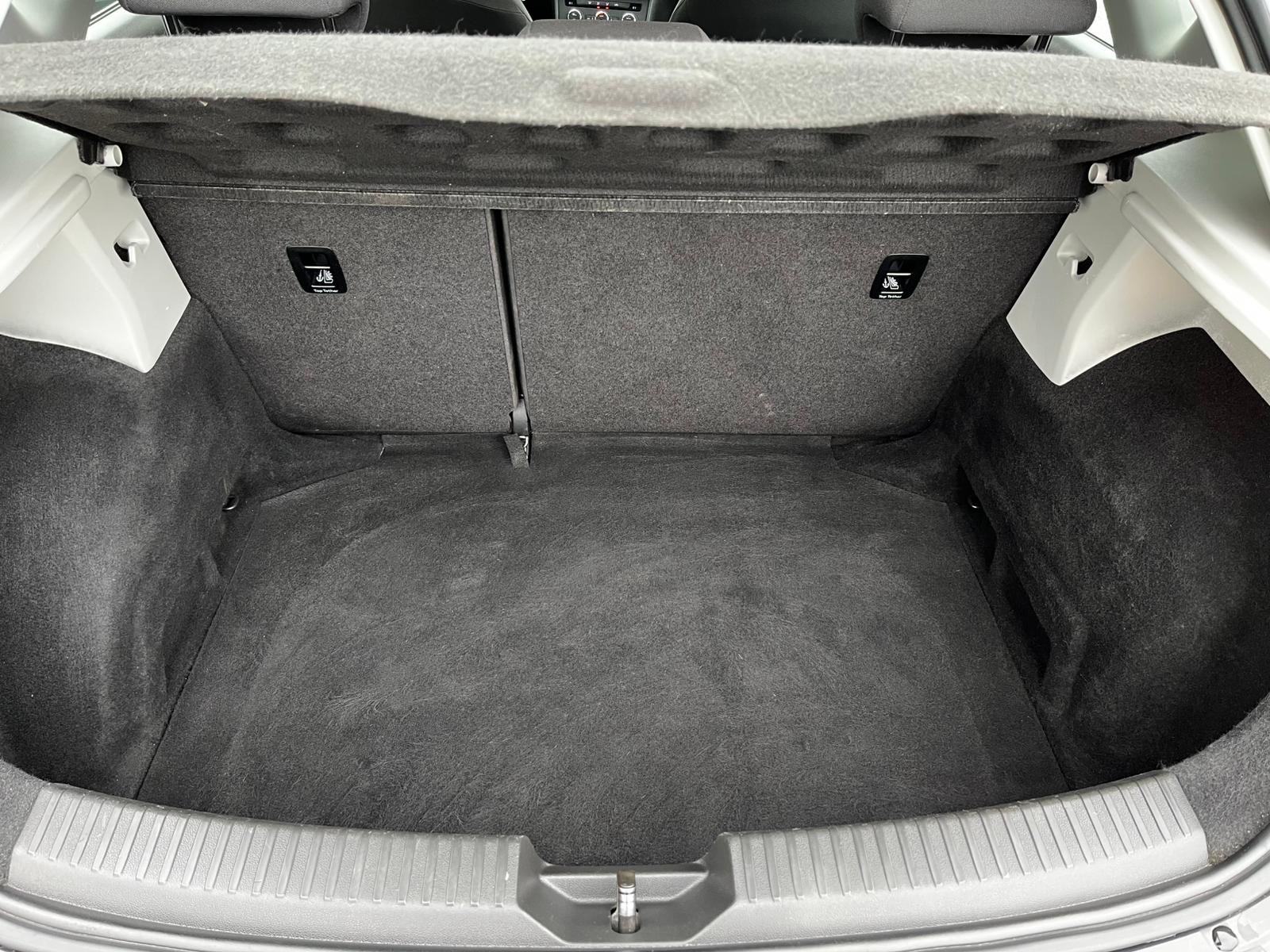 Seat Leon 1,6 TDI KLIMA - TEMPOMAT - AUTOKREDIT, fotografija 20
