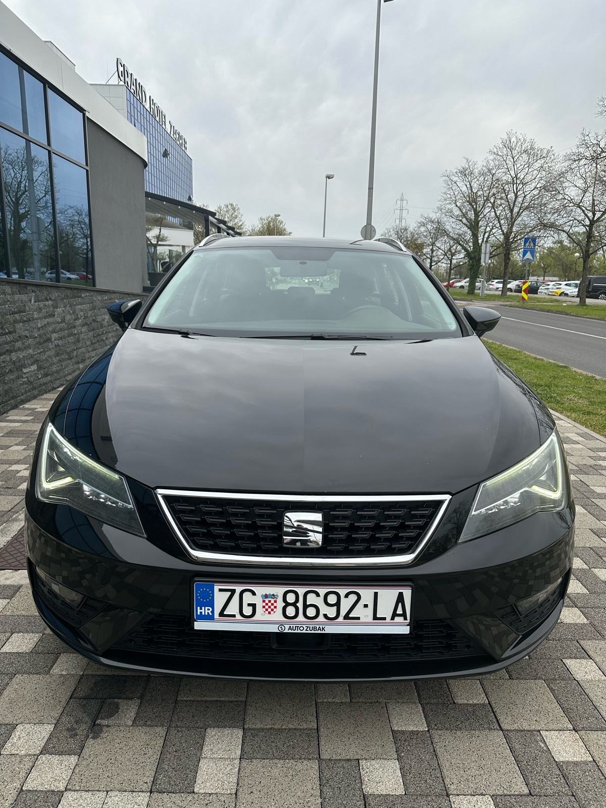 Seat Leon 1,6 TDI AUTOMATIC kao nov reg 1 g JAMATVO 12mj, fotografija 2