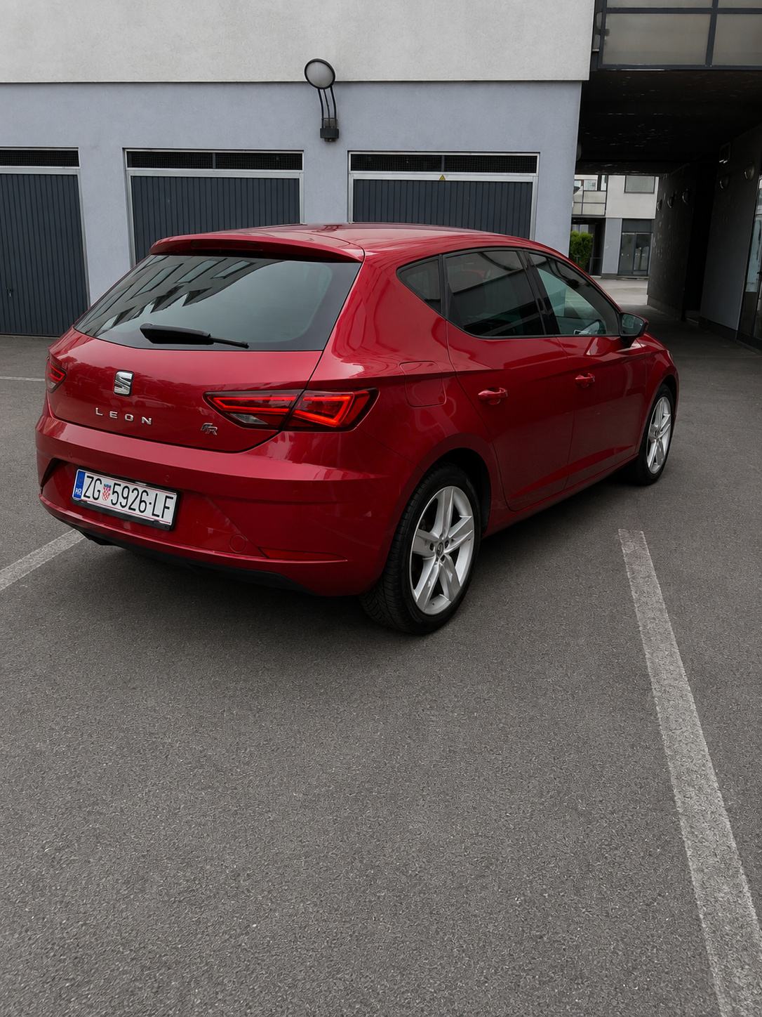 SEAT LEON 1.6 TDI FR DSG 2019 REAGN GODINU DANA, fotografija 4