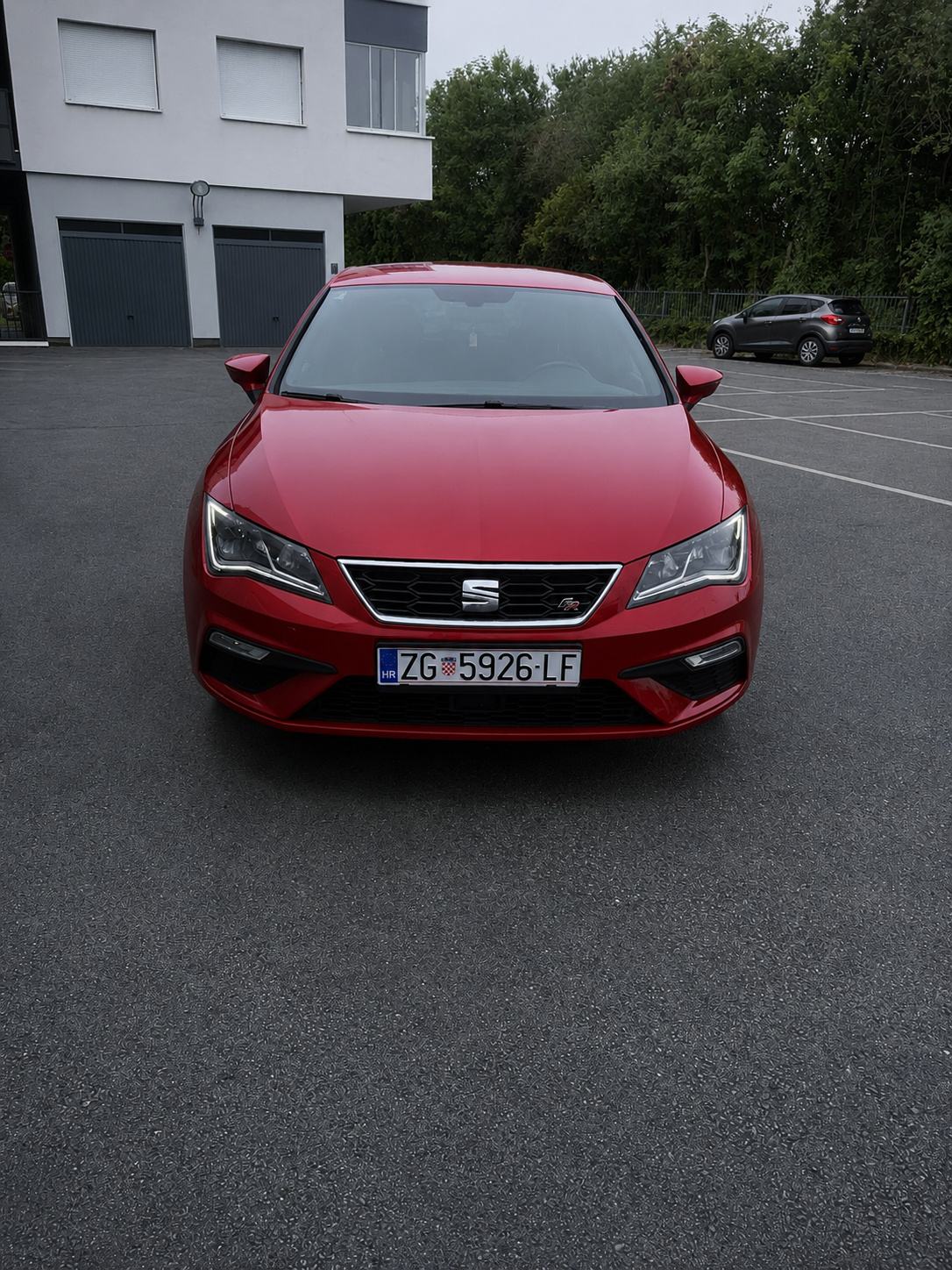 SEAT LEON 1.6 TDI FR DSG 2019 REAGN GODINU DANA, fotografija 3