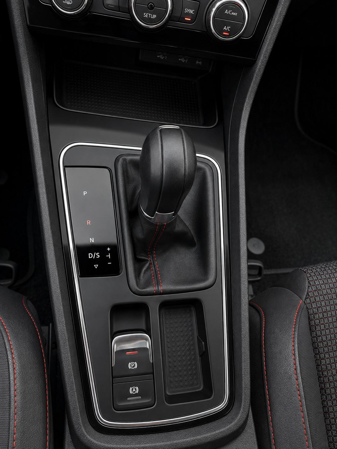 SEAT LEON 1.6 TDI FR DSG 2019 REAGN GODINU DANA, fotografija 14
