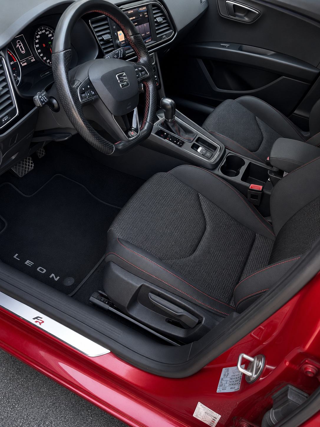 SEAT LEON 1.6 TDI FR DSG 2019 REAGN GODINU DANA, fotografija 17