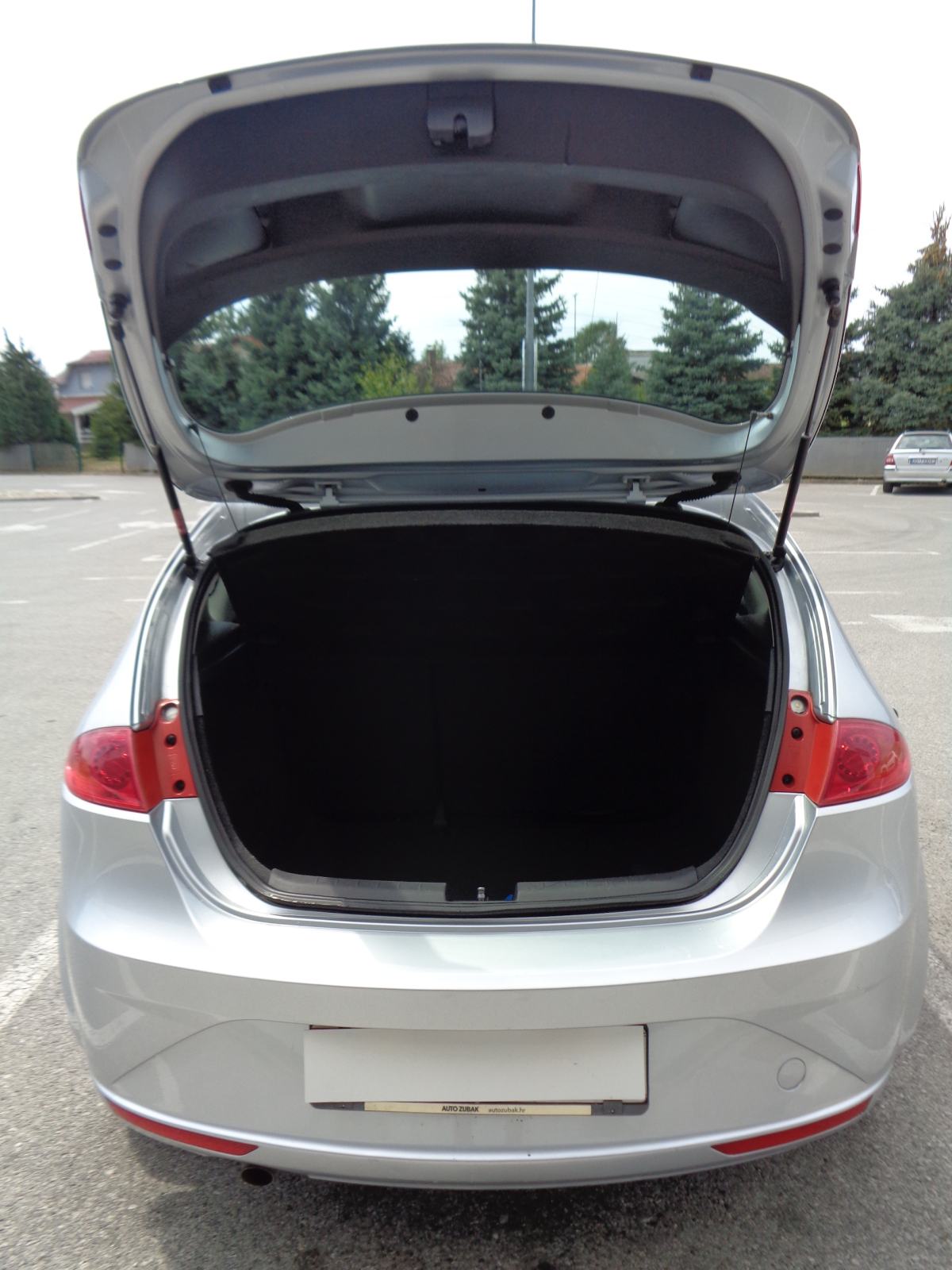 Seat Leon 1,6 TDI/Nije uvoz/Klima/Servisi/Uredan, fotografija 6