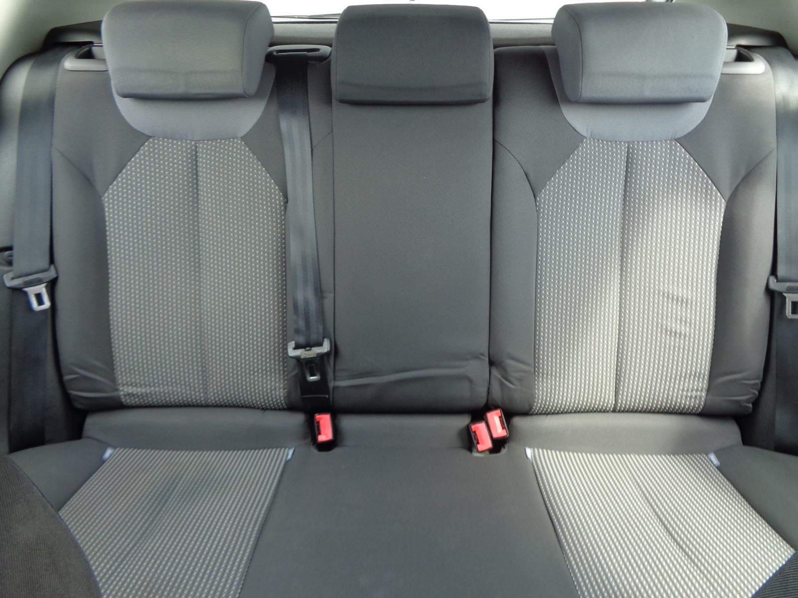 Seat Leon 1,6 TDI/Nije uvoz/Klima/Servisi/Uredan, fotografija 11