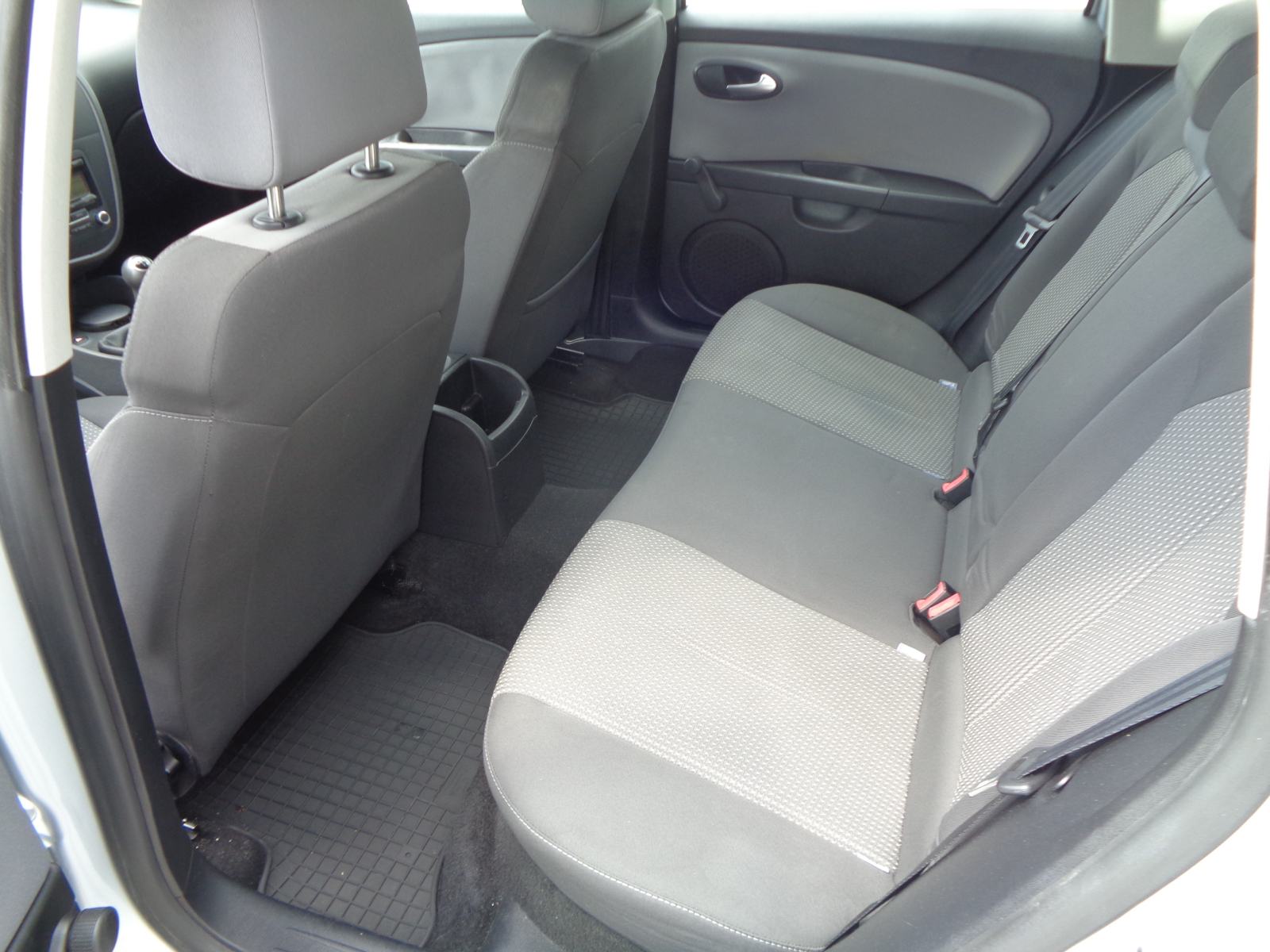 Seat Leon 1,6 TDI/Nije uvoz/Klima/Servisi/Uredan, fotografija 10
