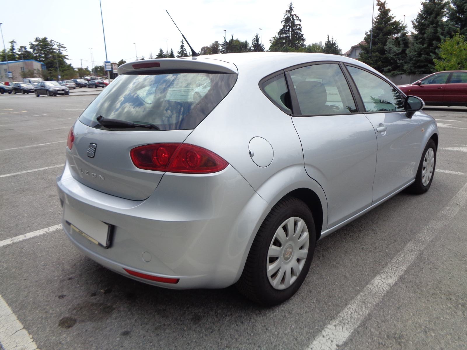 Seat Leon 1,6 TDI/Nije uvoz/Klima/Servisi/Uredan, fotografija 3