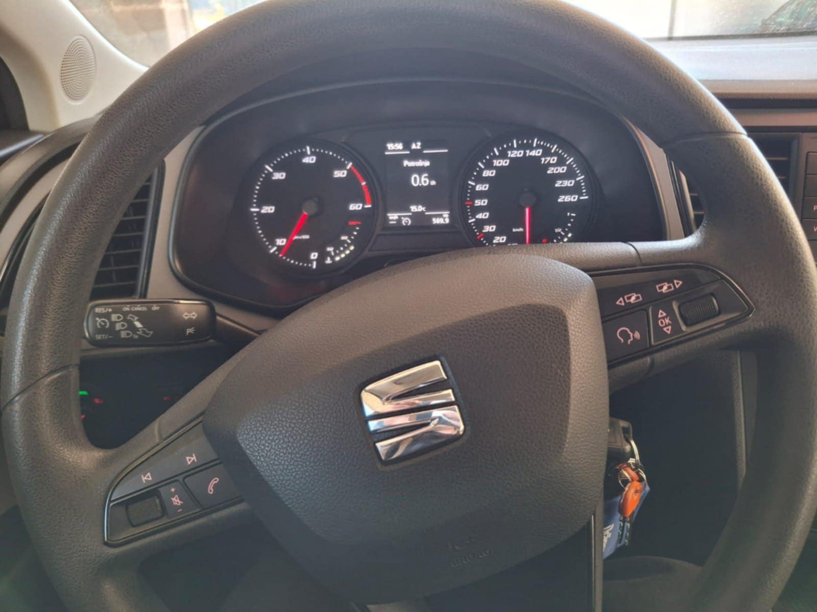 Seat Leon 1,6 TDI 2015, reg 6/27, park senzori, tempomat, start stop, fotografija 9