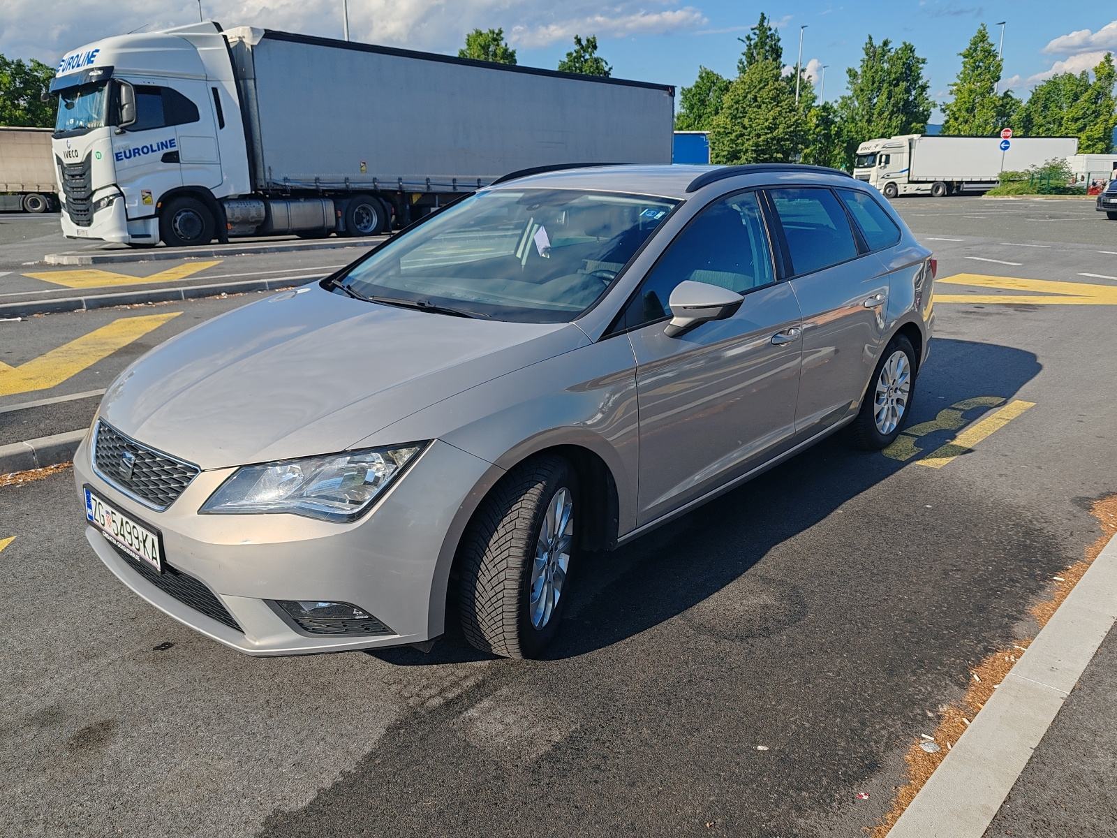 HITNO! SEAT LEON ST 1.6 TDI – HR AUTO, REGISTRIRAN DO 10/2026!, fotografija 2