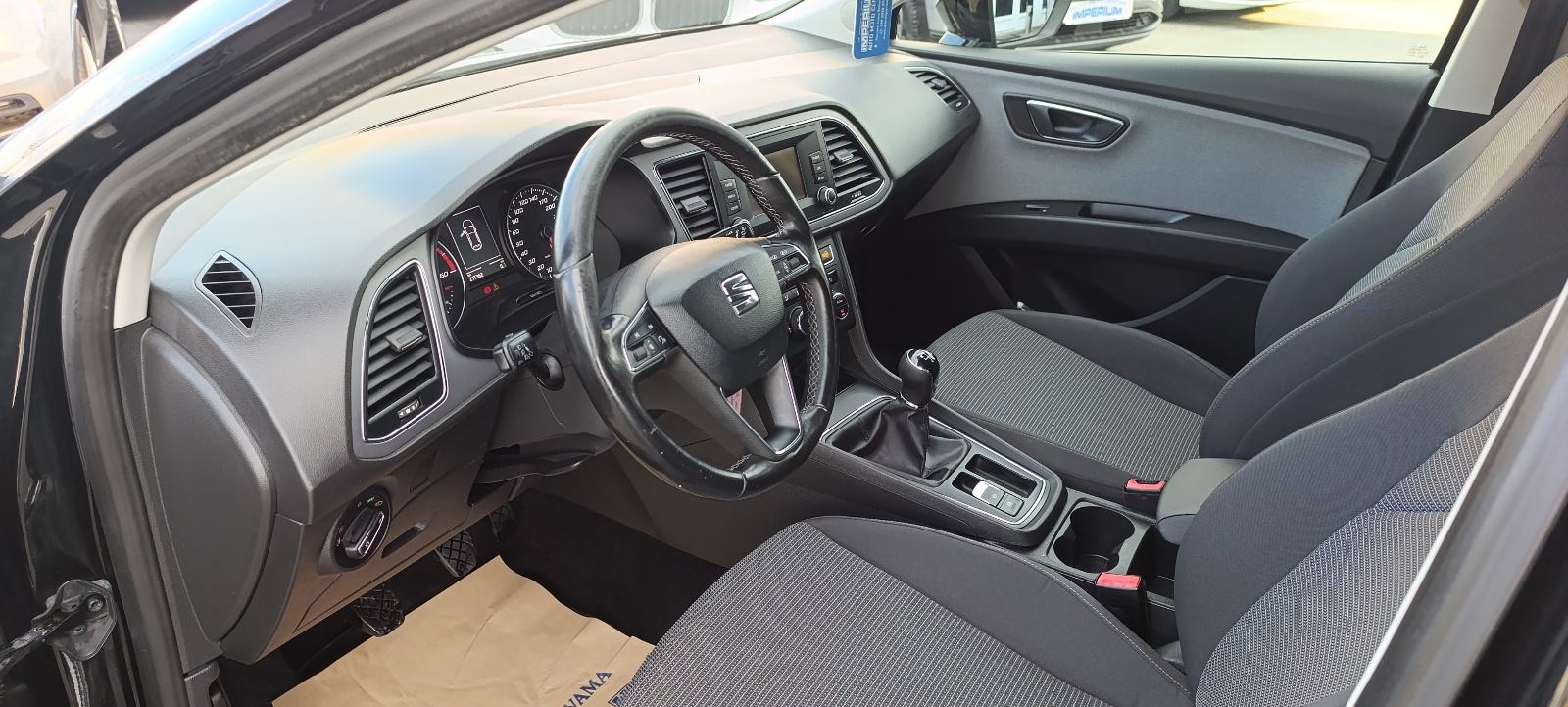 Seat Leon 1,6 TDI 115KS NIJE UVOZ✅, fotografija 13