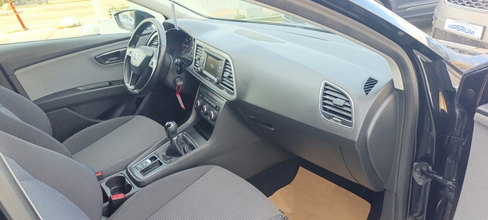 Seat Leon 1,6 TDI 115KS NIJE UVOZ✅, fotografija 18