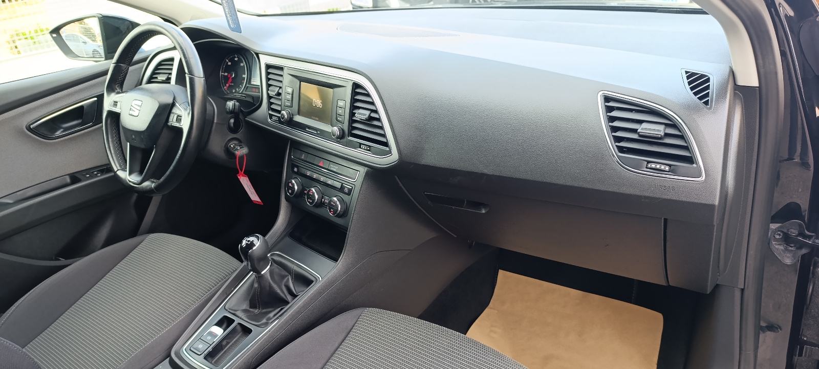 Seat Leon 1,6 TDI 115KS NIJE UVOZ✅, fotografija 19