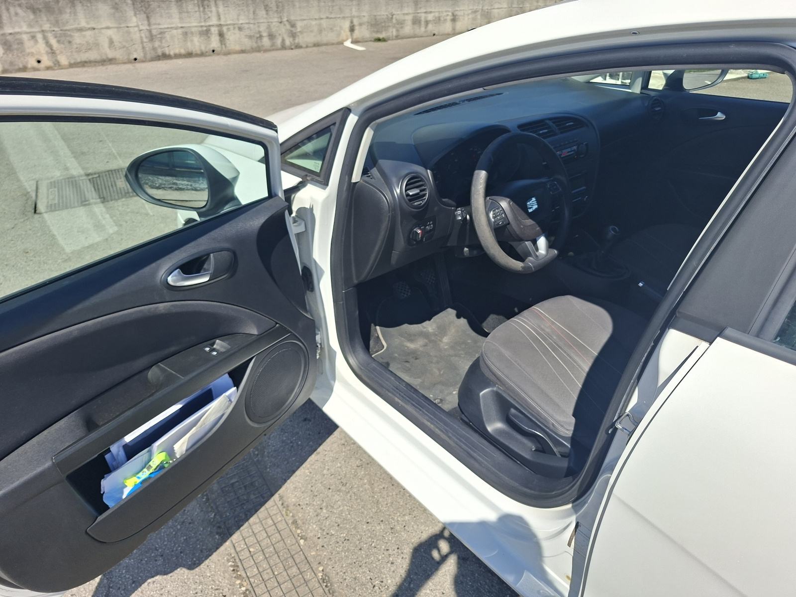 Seat Leon 1,6 TDI, fotografija 11