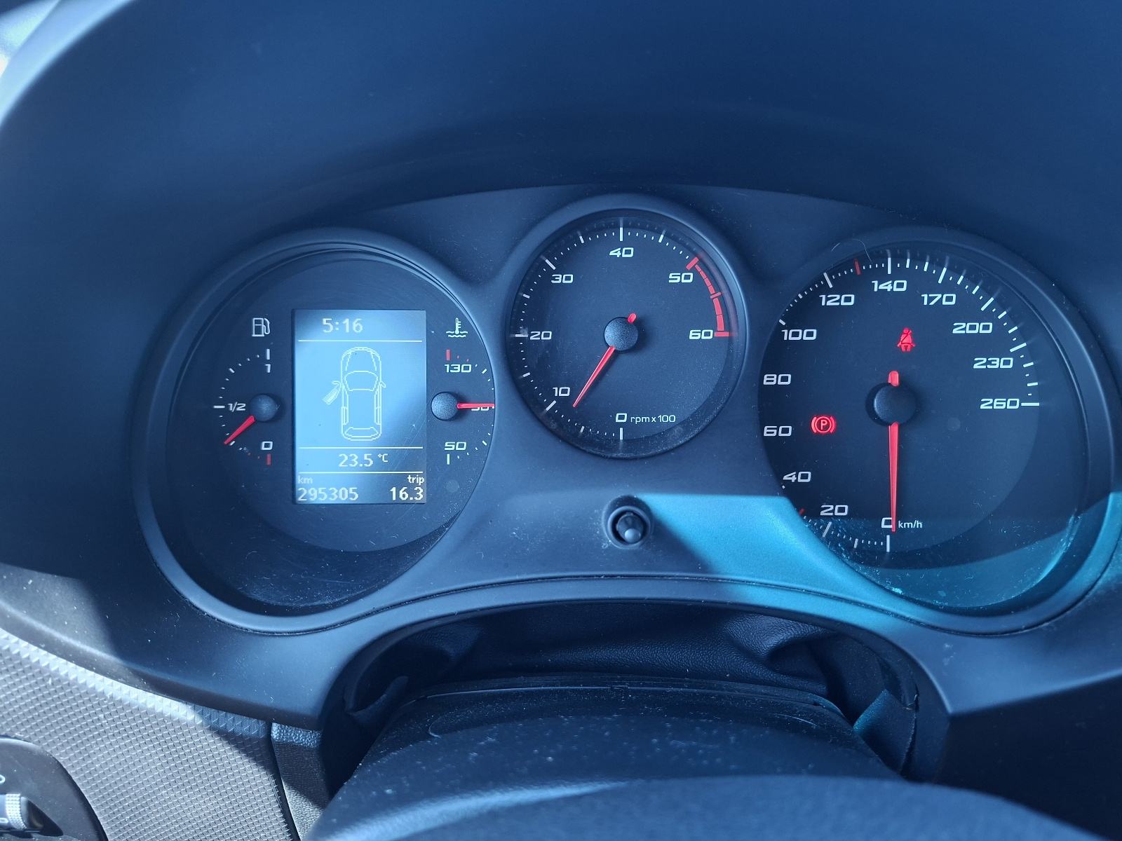 Seat Leon 1,6 TDI, fotografija 14
