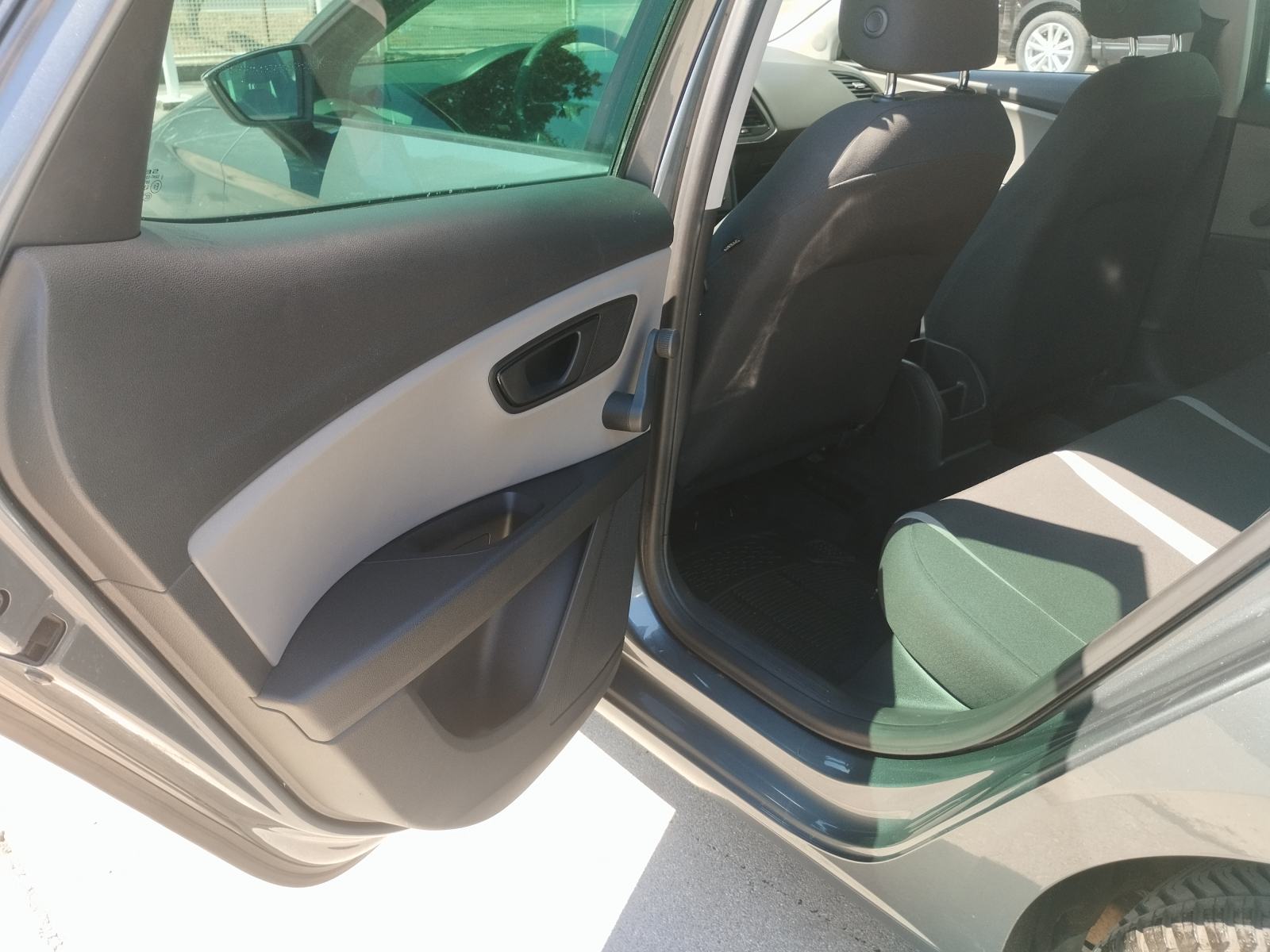 Seat Leon 1,6 TDI, fotografija 10