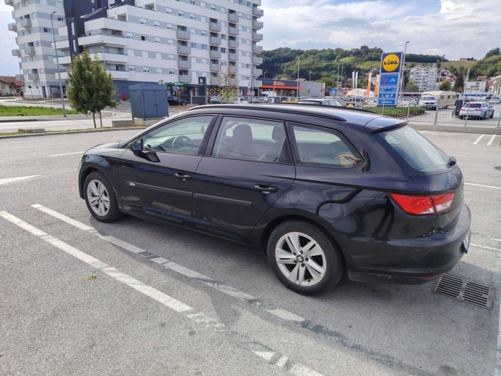 Seat Leon 1,6 TDI 2015, reg 6/27, park senzori, tempomat, start stop, fotografija 2