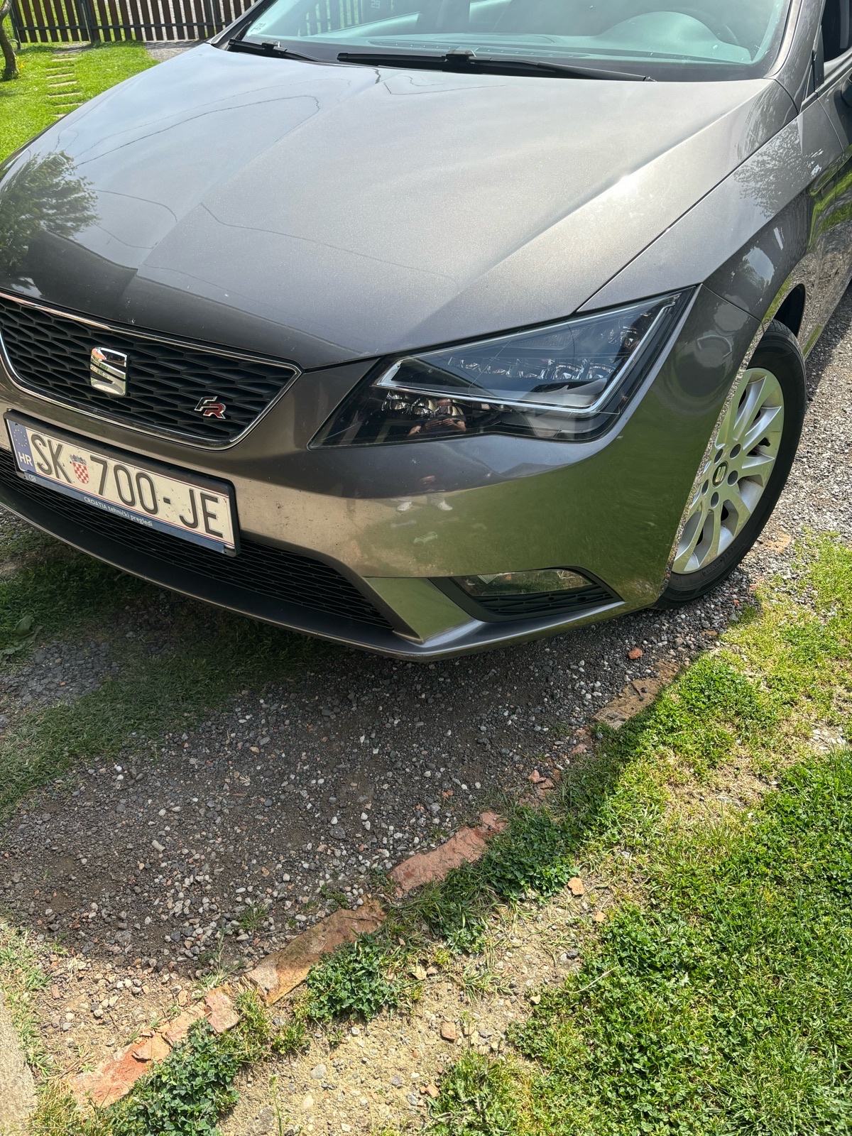 Seat Leon 1,6 TDI, pogled izvana - slika 1