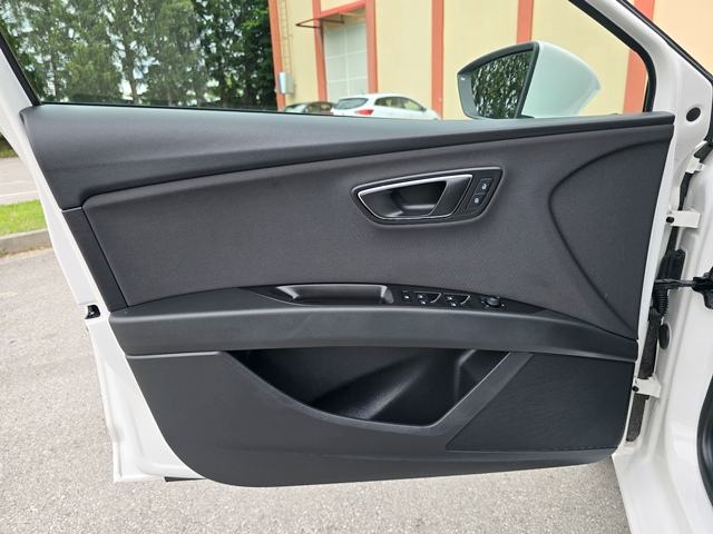 SEAT LEON 1.6 TDI ST-NAVI-TEMPO-LED SVJETLA-P.PILOT-SERVISNA-1VL-TOP, fotografija 13