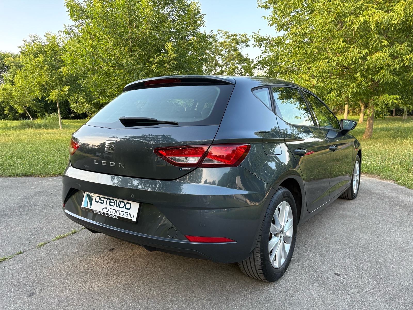 Seat Leon 1,6 TDI STYLE/BeatsAudio, fotografija 5