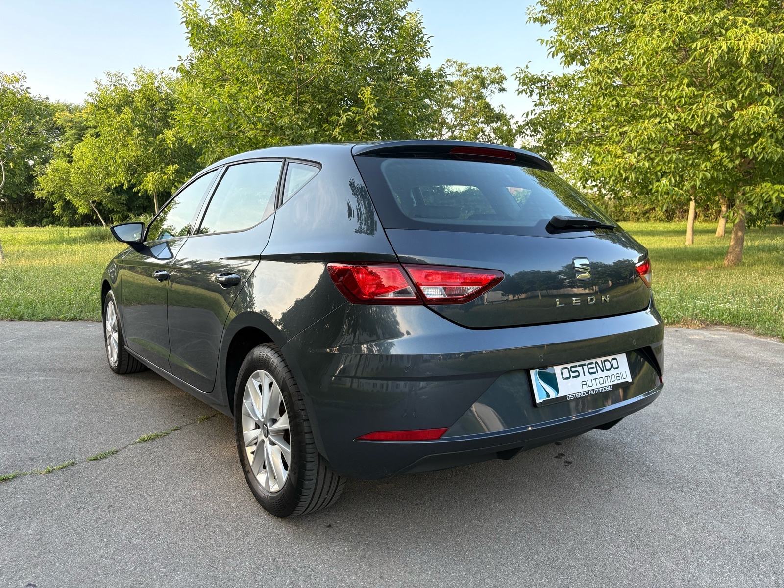 Seat Leon 1,6 TDI STYLE/BeatsAudio, fotografija 3