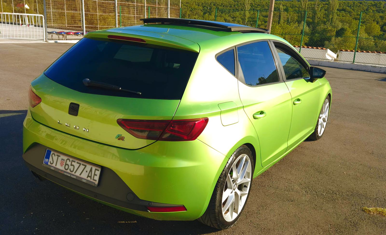 Seat Leon 1,8 TSI FR, DSG, F1, PANO, 184 KS, senz.,KOZA/ALCANT, 18zoll, fotografija 7