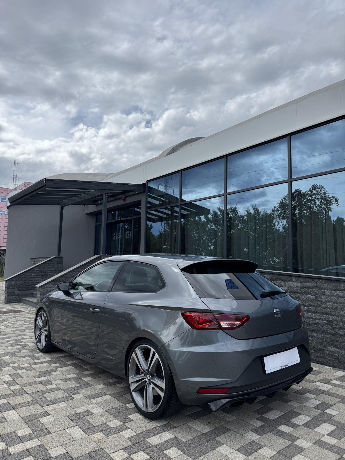Seat Leon CUPRA 2,0 TSI DSG Stage 1 - FULL OPREMA - REG 04/27, fotografija 7