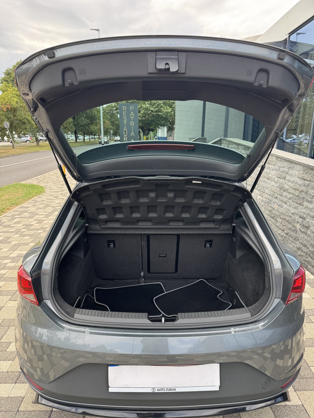 Seat Leon CUPRA 2,0 TSI DSG Stage 1 - FULL OPREMA - REG 04/27, fotografija 9
