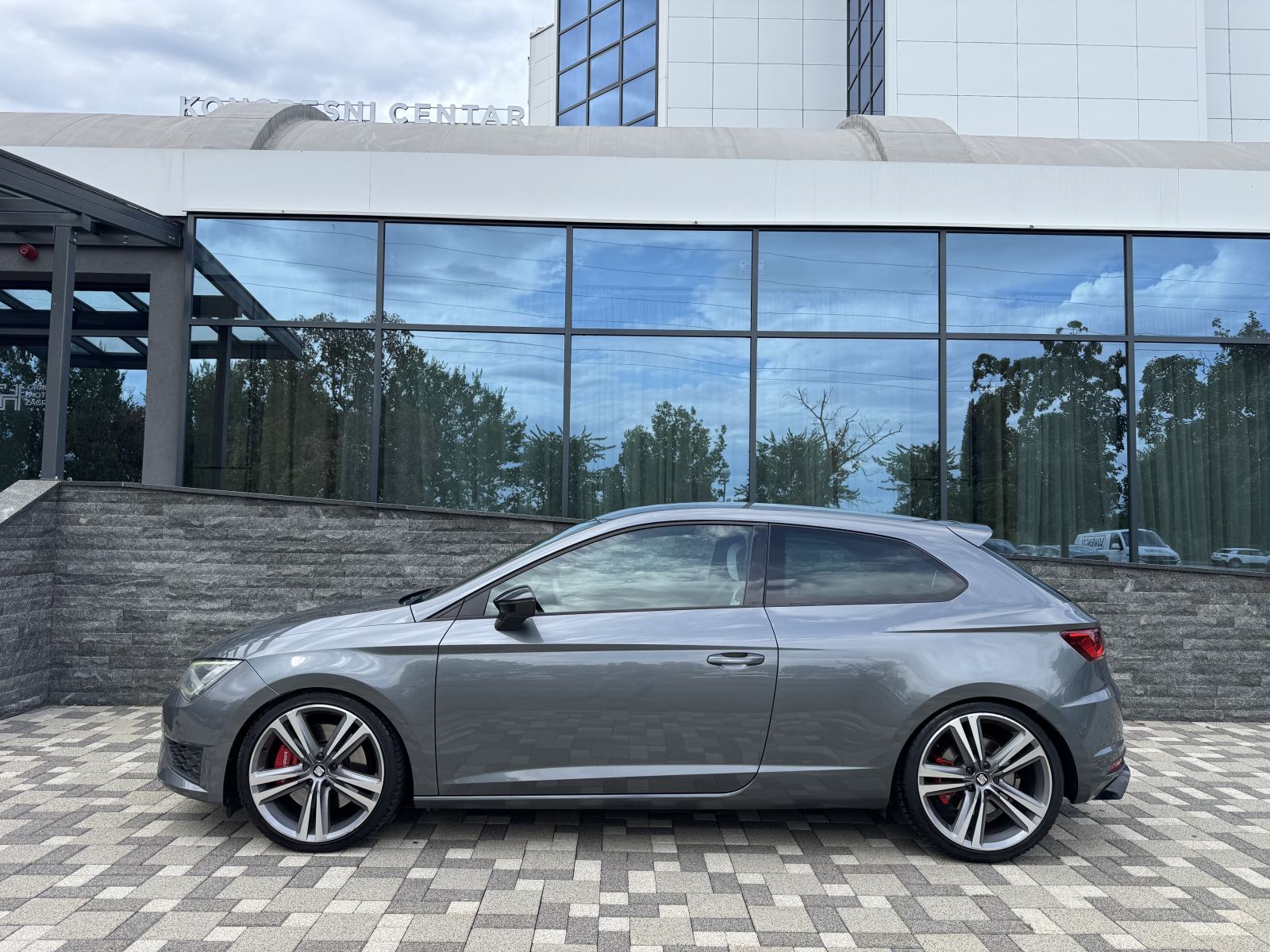 Seat Leon CUPRA 2,0 TSI DSG Stage 1 - FULL OPREMA - REG 04/27, fotografija 6