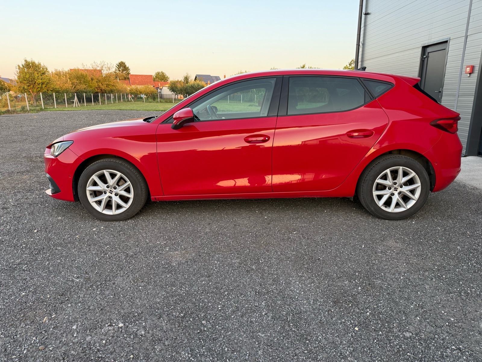 Seat Leon 2,0 TDI—-2022—>KAMERA-NAVI-SA PRIJEPISOM, fotografija 4