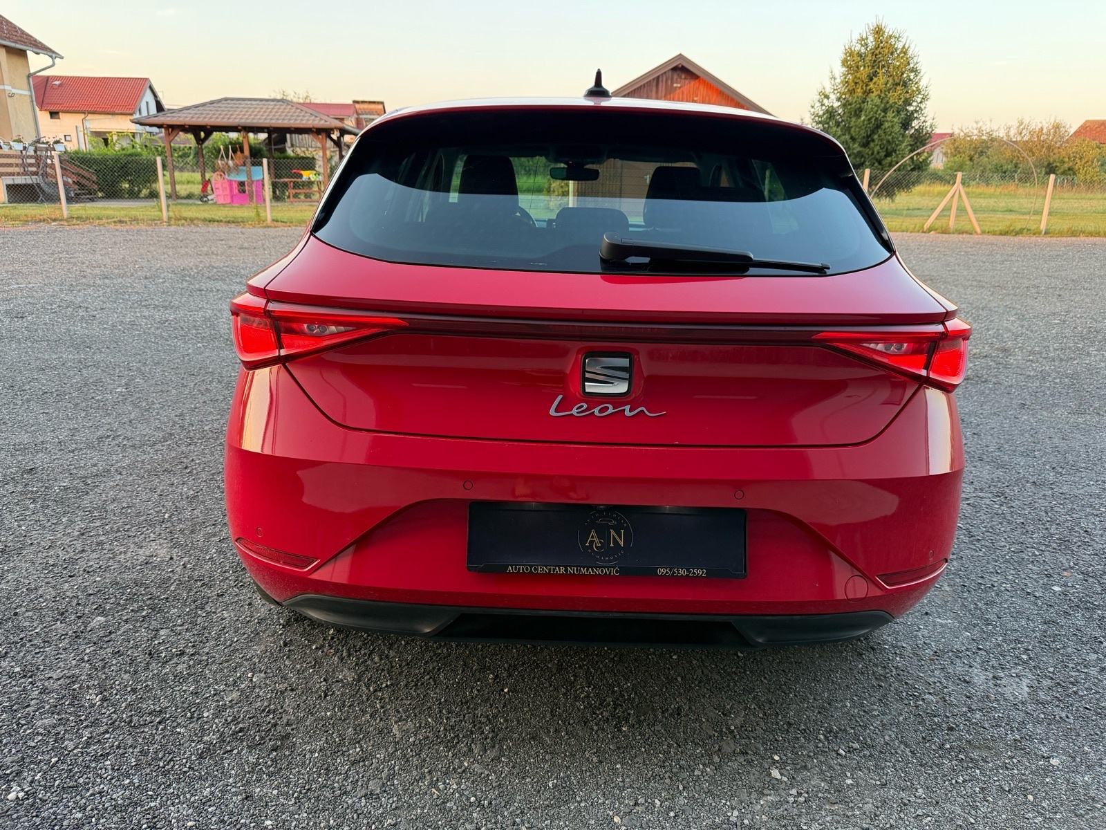 Seat Leon 2,0 TDI—-2022—>KAMERA-NAVI-SA PRIJEPISOM, fotografija 6