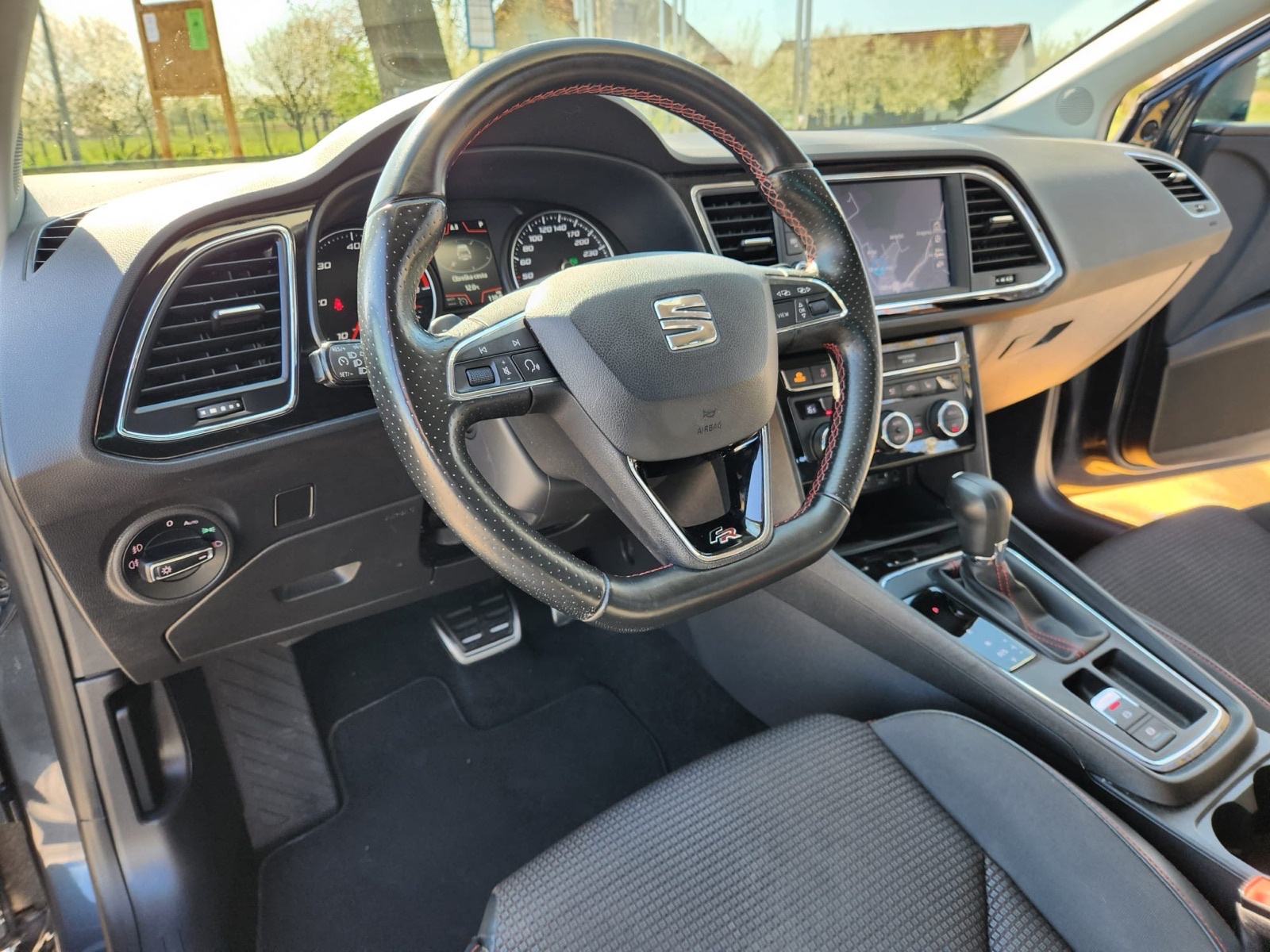 Seat Leon 2,0 TDI automatik, fotografija 10